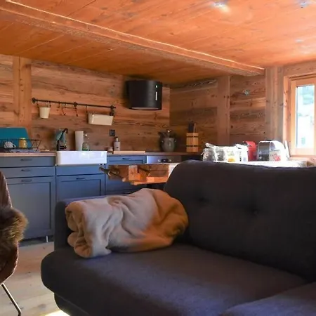 Wohnen Im Nostalgisch-modernem Stil-chalet Geimen *